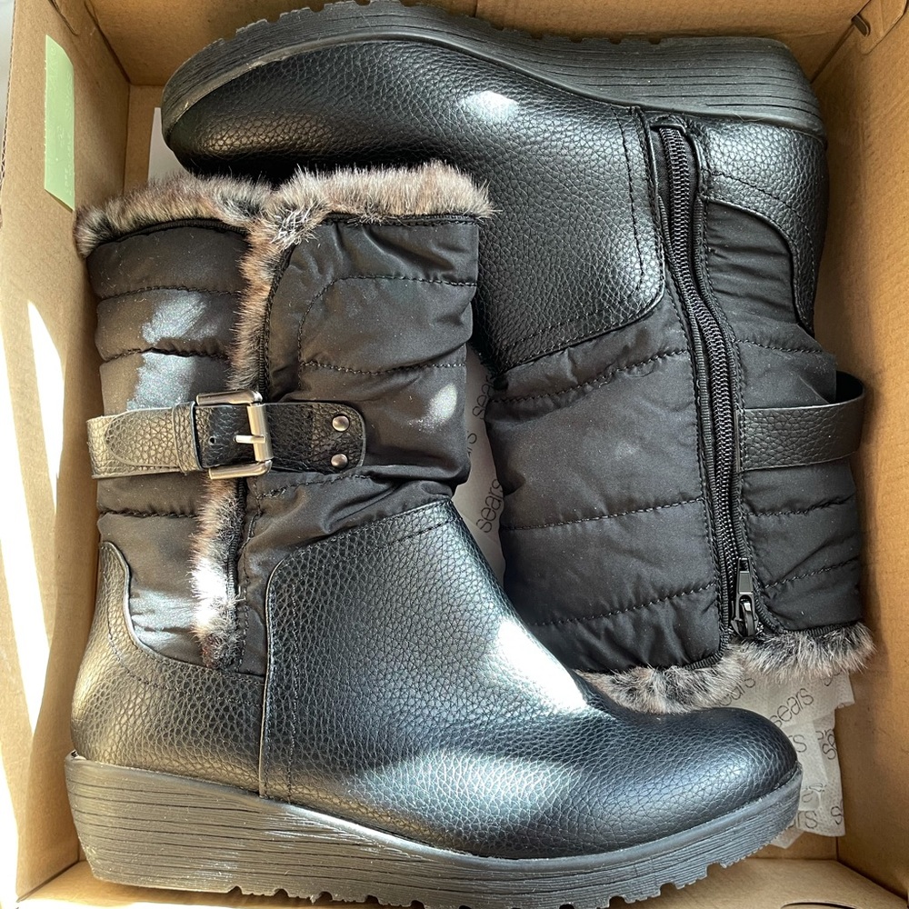 Roebuck & co furry winter boots
